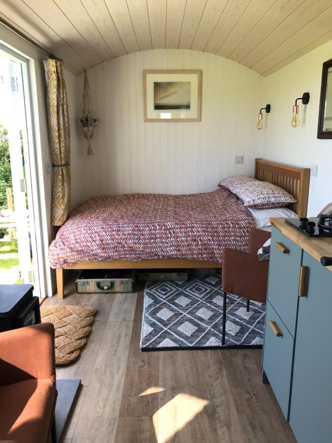 Ewe With A View Sea View Shepherds Huts Breage Exterior foto